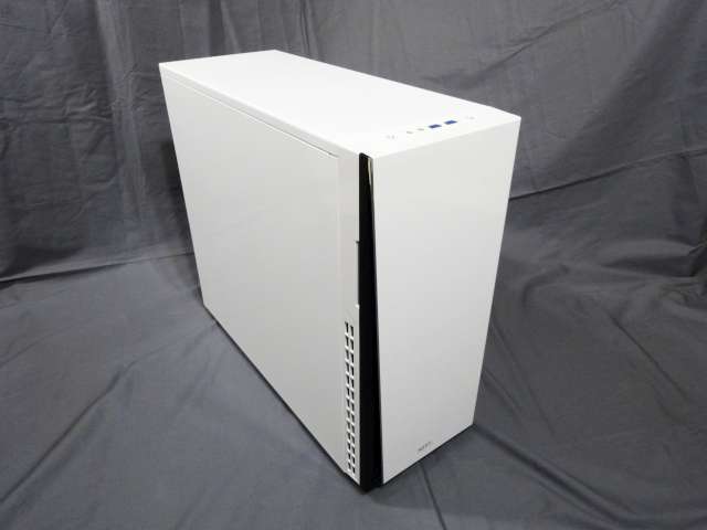 Mosquito_NZXT_H230_PrimoChill_LRT_Liquid_DSC00013-W640.jpg